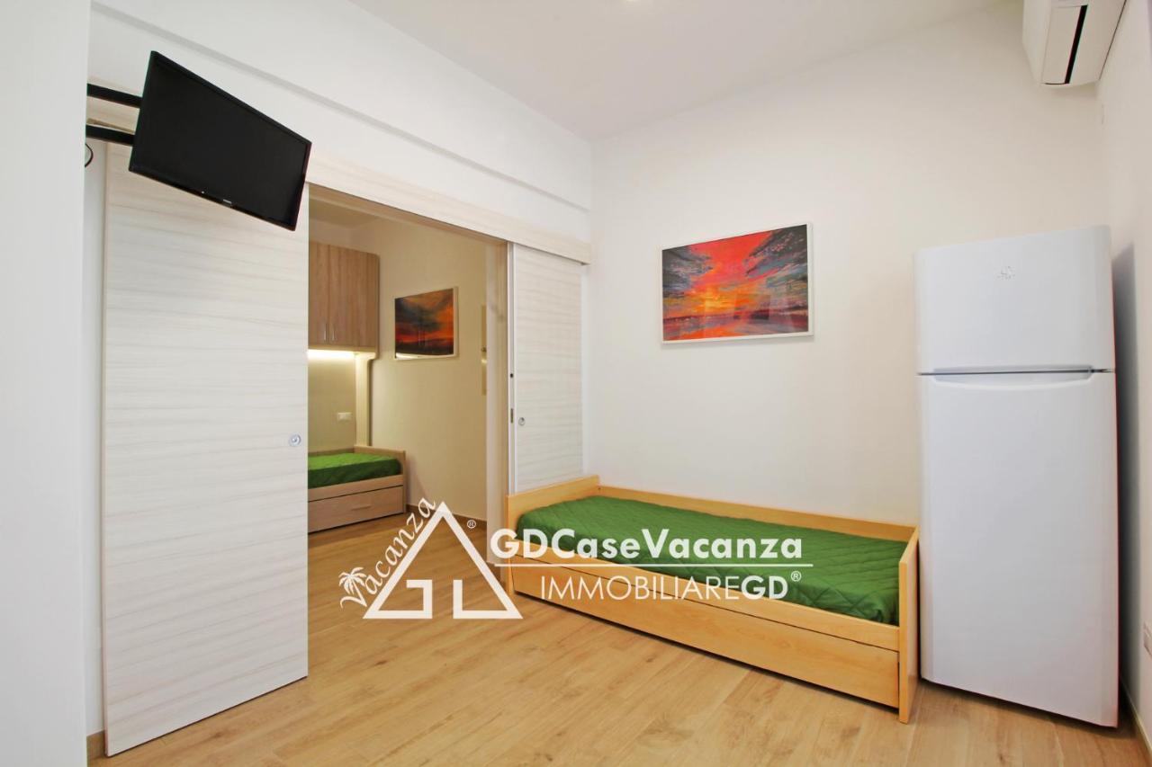 Gd Case Vacanza -Moderno Con Ampia Veranda- Torre dell'Orso Exterior foto